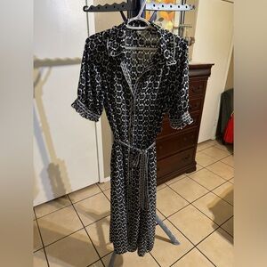 Women’s dress, max studio brand, great condition.